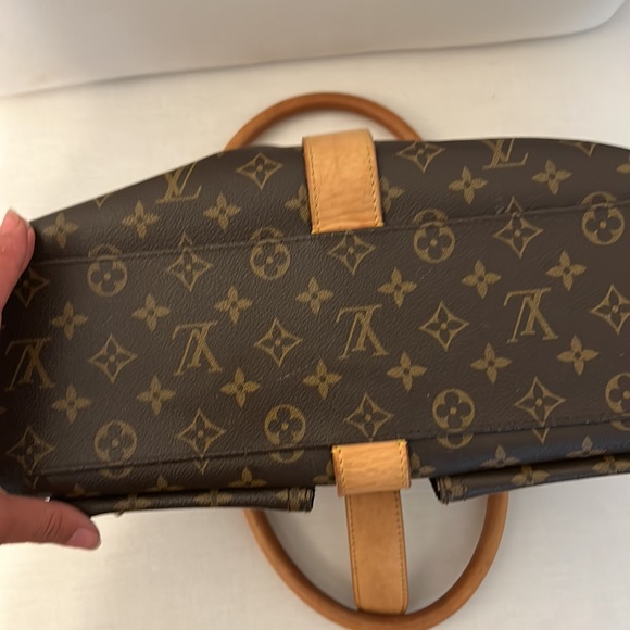 LOUIS VUITTON Manhattan Bag! Great pre-loved condition! - Picture 6 of 11